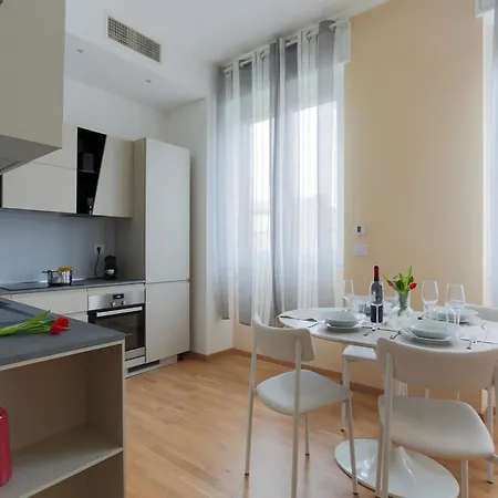 Apartment The Best Rent - Bright One-bedroom In Corso Vittorio Emanuele Ii Milan