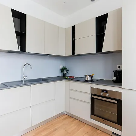 Apartment The Best Rent - Bright One-bedroom In Corso Vittorio Emanuele Ii *