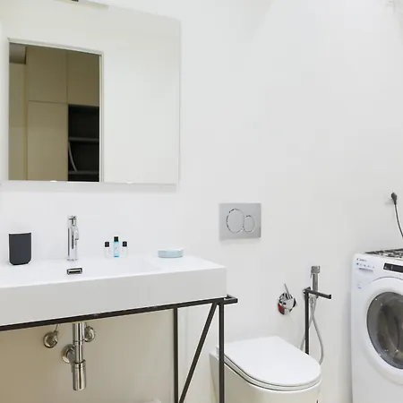 Apartment The Best Rent - Bright One-bedroom In Corso Vittorio Emanuele Ii